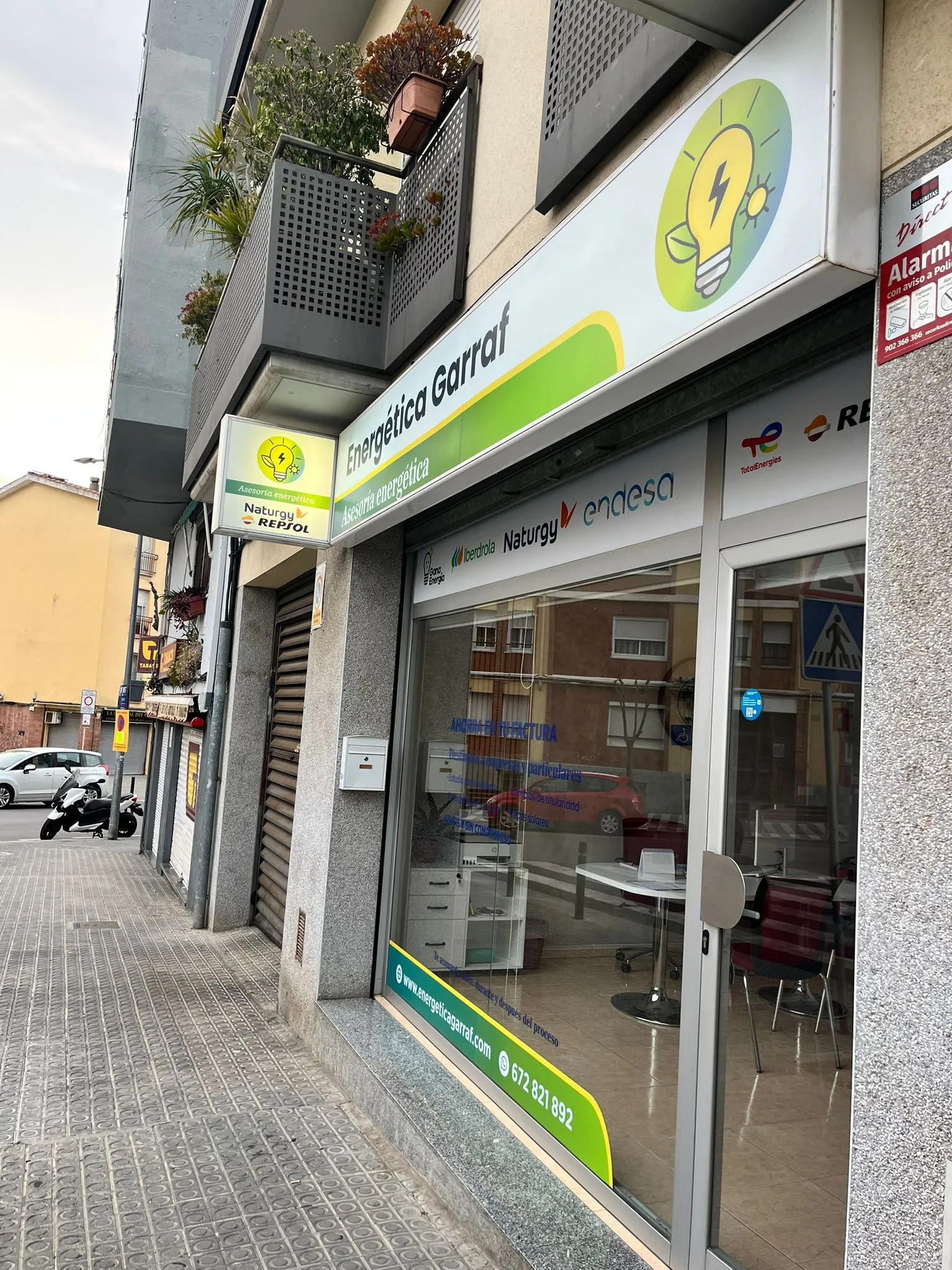 Fachada Energética Garraf - Entrada principal